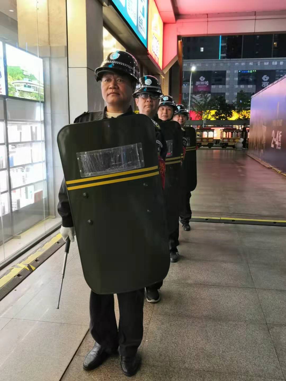 襄陽(yáng)戎安今天給大家介紹下保安員的11點(diǎn)工作職責(zé)！